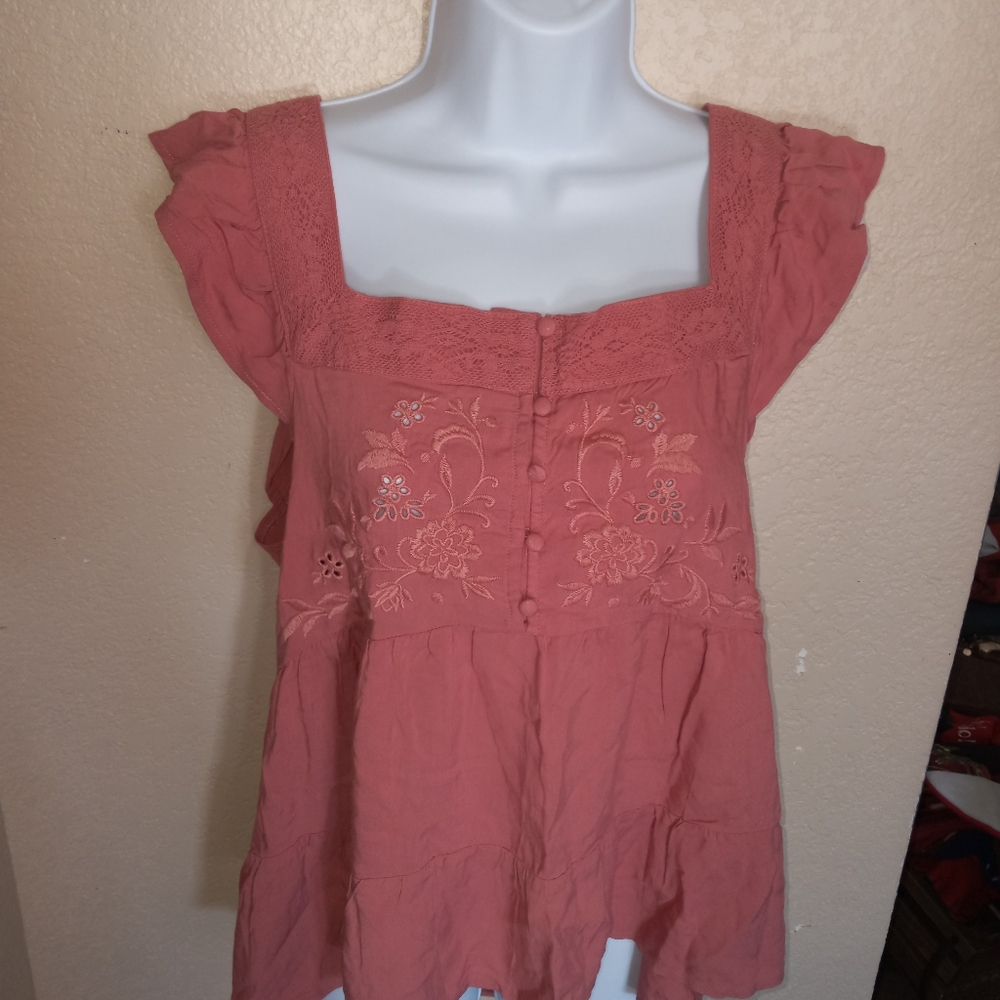 Floral lace top